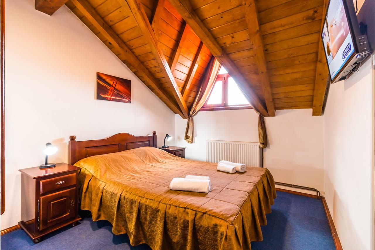 Casa Luca Hotel 2*